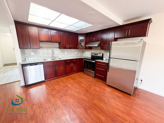 Building Photo - $4095-2 Bd/2.5 Ba Town home in Sunnyvale/Sunset Oaks Community