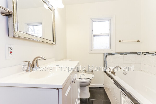 Building Photo - 310 Union Ave