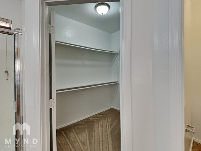 Building Photo - 44742 Portabello Rd