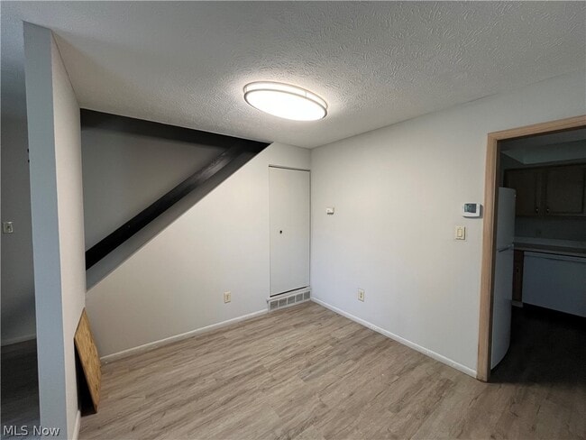 Building Photo - 26747 Sprague Rd