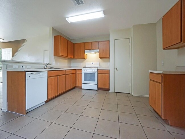 Building Photo - 11404 Briarcreek Loop