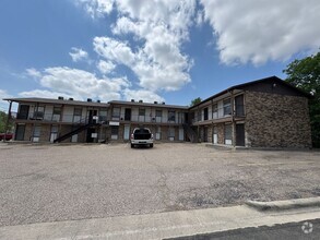 Building Photo - 1405 N Gray St