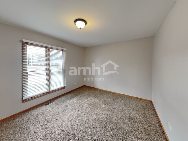 Building Photo - 1113 Geneva St