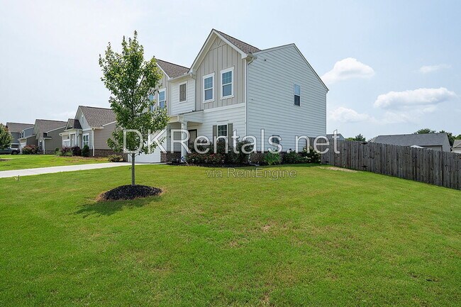 Building Photo - 126 Verona Dr NW