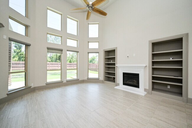 Building Photo - 25235 Birchwood Springs Ave