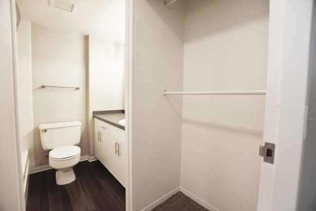 Building Photo - 555 E William St