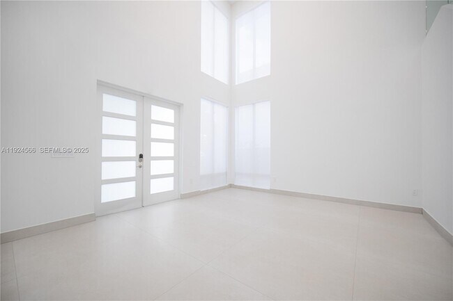 Building Photo - 8842 NW 161st Terrace