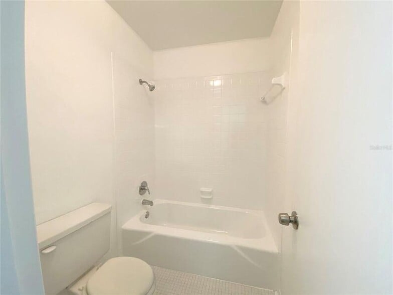 Building Photo - 2622 Lemon Tree Ln