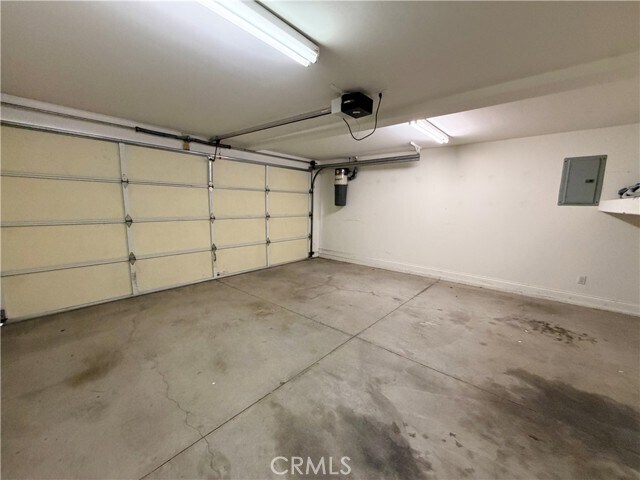 Building Photo - 710 1st Pl