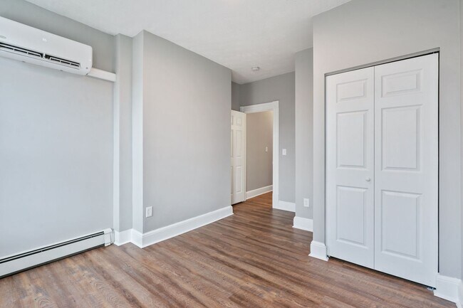 Building Photo - Brand New Remodel - 4BR / 2BA Home in Manchester - In-Unit Laundry, Convenient Location - Availab...