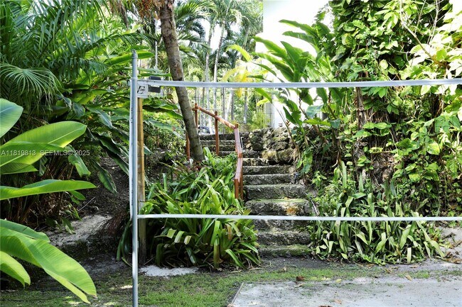 Building Photo - 6540 SW 135th Terrace