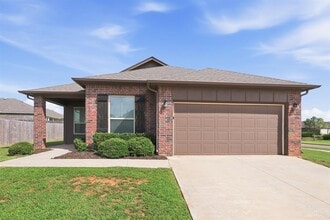 Building Photo - 14013 Babbling Brook Dr