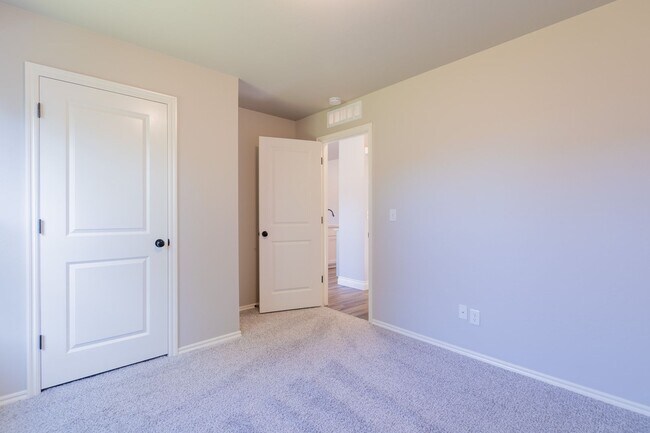 Building Photo - New Home in Moore For Rent