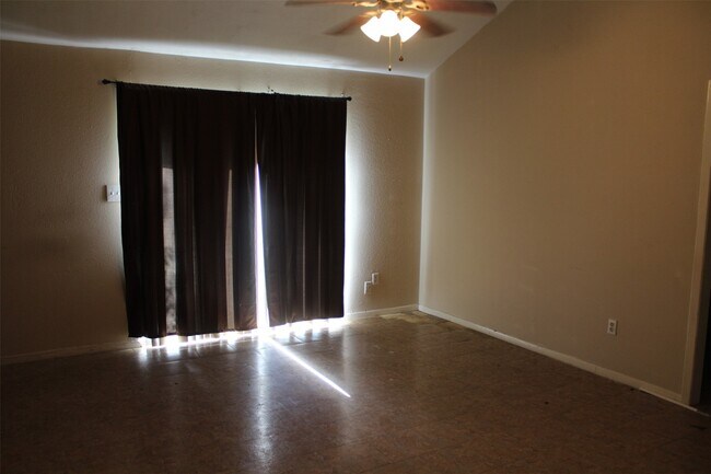 Building Photo - 8622 Brock Park Blvd