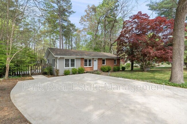 Building Photo - 8907 Rollingwood Rd