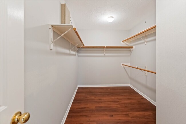 Building Photo - 21507 Windsor Castle Dr