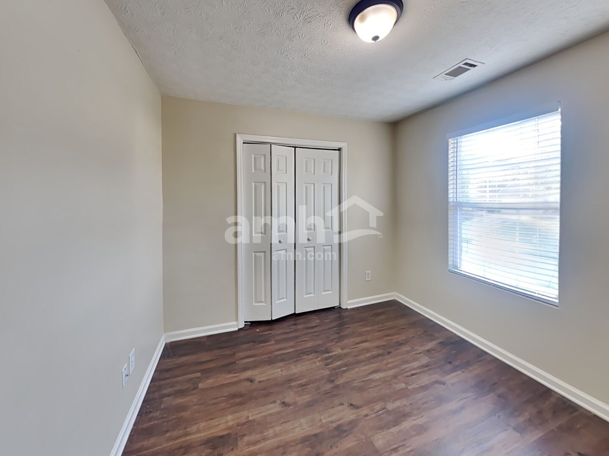 Building Photo - 1509 Locomotive Dr NE