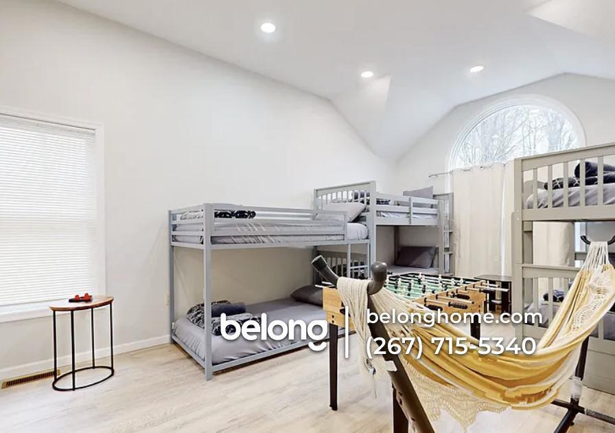 Building Photo - 4140 Devon Dr
