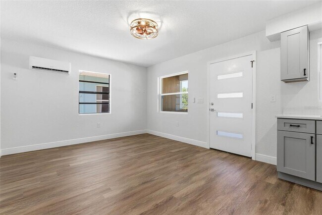 Building Photo - 113 145th Ave