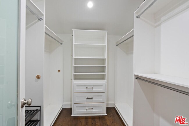 Building Photo - 3955 Weslin Ave