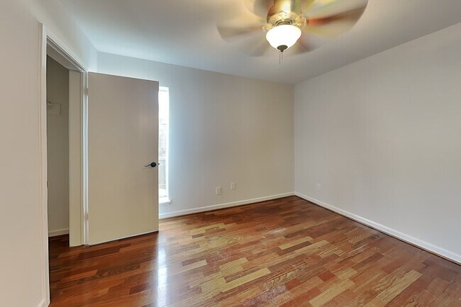Building Photo - 505 Westcott St