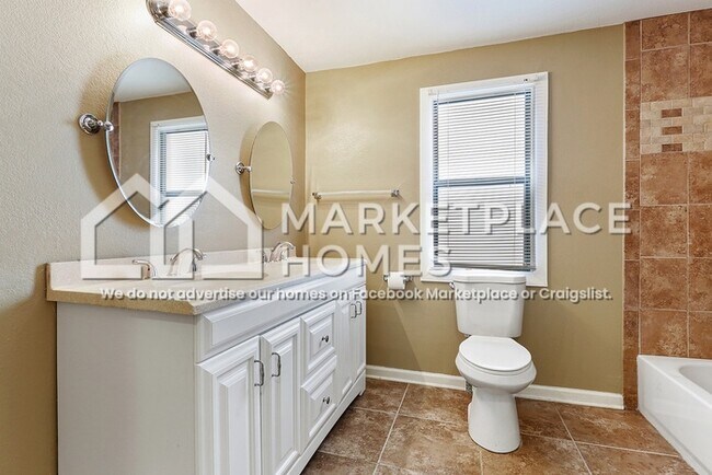 Building Photo - 2757 Lavender St