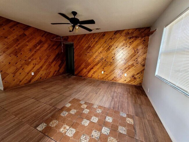 Building Photo - 3500 Beechwood Terrace