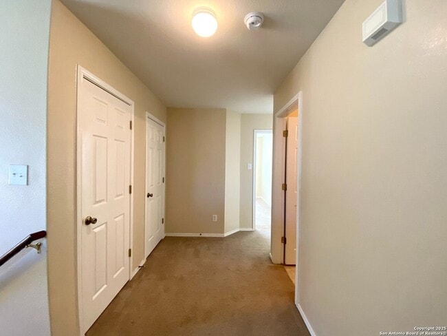 Building Photo - 215 Coopers Hawk