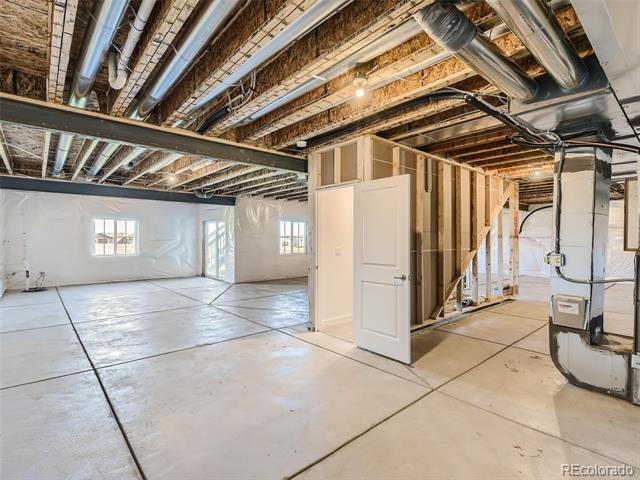 Building Photo - 15678 Valentia St