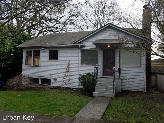 Building Photo - 2 br, 2 bath House - 2207 N 39th St