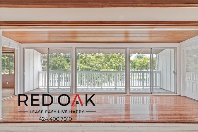 Building Photo - 360 S Linden Dr