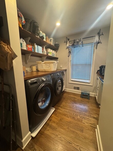 Building Photo - 585 Kings Peak Dr