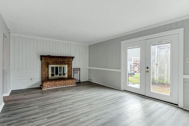 Building Photo - Shadowlawn Heights