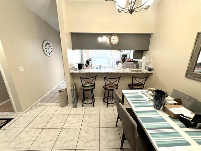 Building Photo - 7249 Parkside Villas Dr N