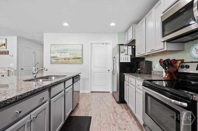 Building Photo - 4 Gardenia Dr