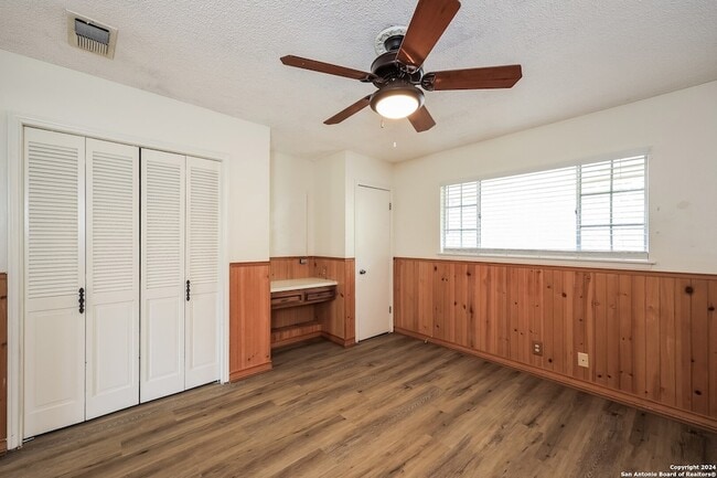 Building Photo - 3647 Pinebluff Dr