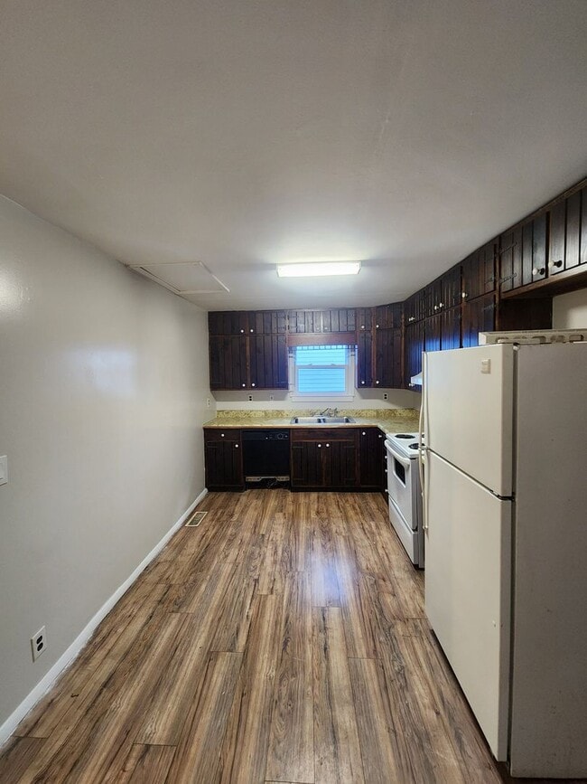 Building Photo - 2317 Richmond Ave