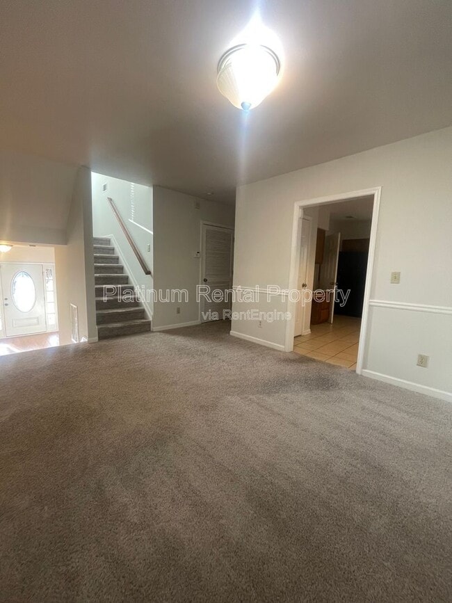 Building Photo - 940 Club Chase Ct