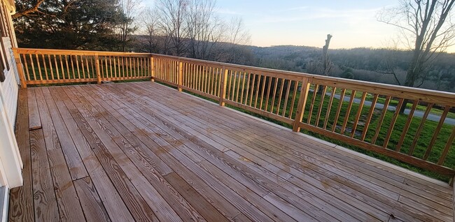 Building Photo - 290 Old Taylor Rd