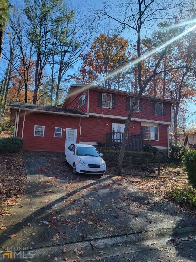 Building Photo - 6935 Ivy Log Dr SW