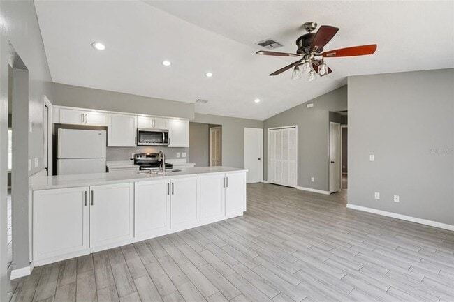 Building Photo - 1431 Sackett Cir