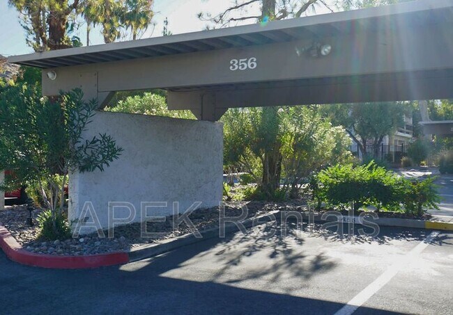 Building Photo - 5301 E Waverly Dr