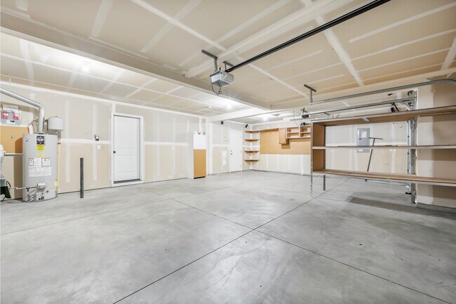 Building Photo - 1860 E Adelaide Dr