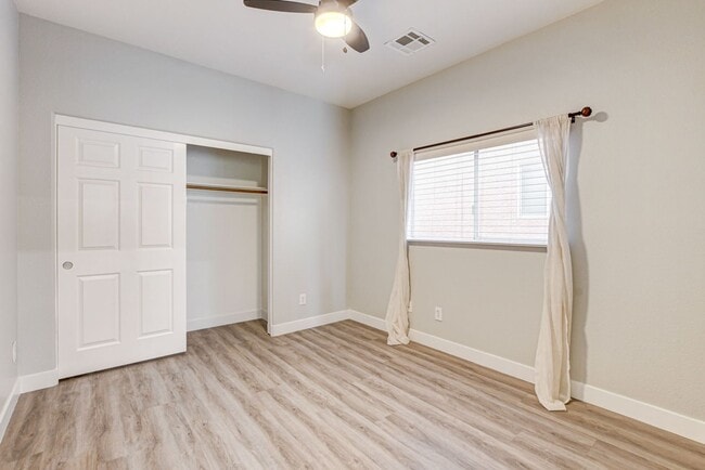 Building Photo - Beautiful 4 bedroom 3 bath home in Mountai...