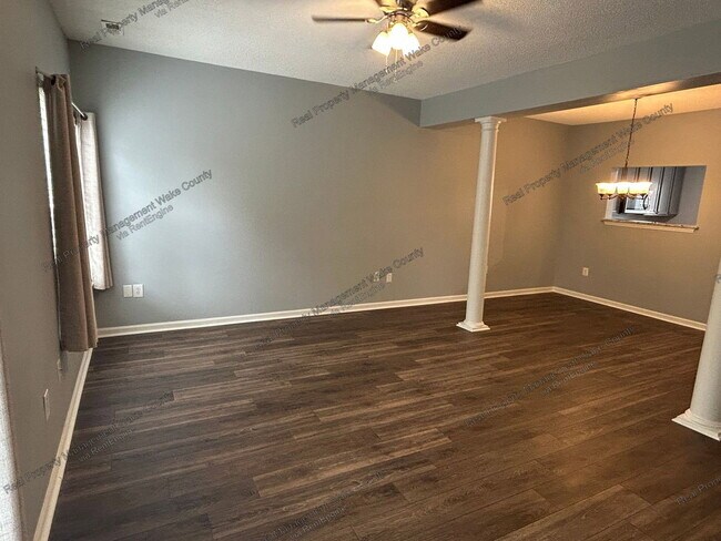 Building Photo - 10815 Galand Ct