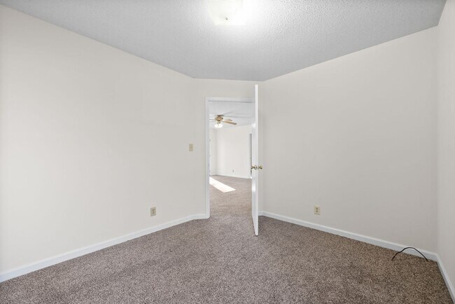 Building Photo - 3 Bedroom Home For Rent In The Quail Ridge Neighborhood!