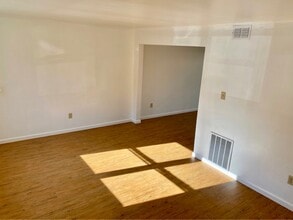 Building Photo - 6820 Linville Dr