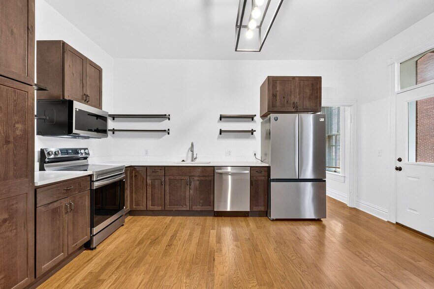 Building Photo - 2722 Armand Pl