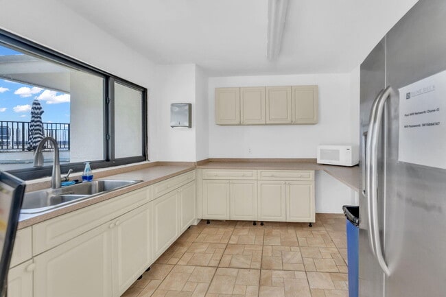 Building Photo - 3610 S Ocean Blvd