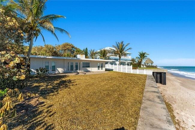 Building Photo - 9556 Doubloon Dr